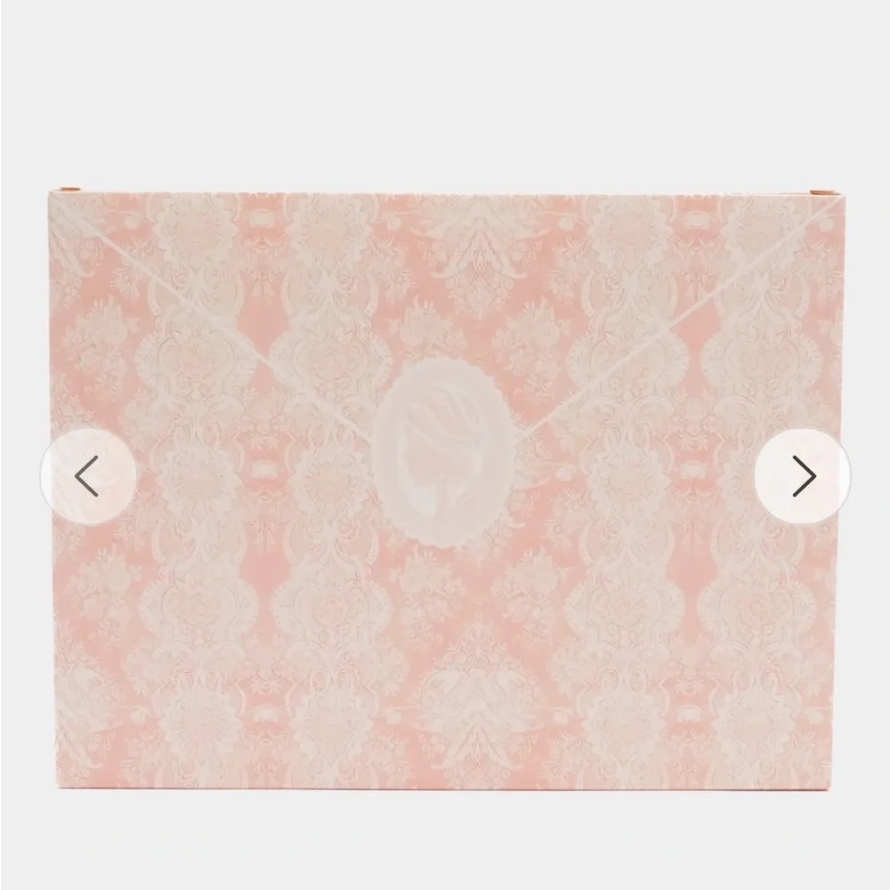 K'Apeine Capel Angel Mysterious embossed eyeshadow palette